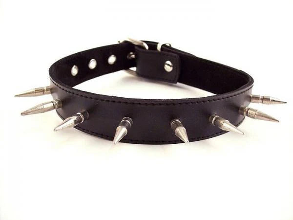 Rouge Spiked Collar with 1 inch Spikes Black